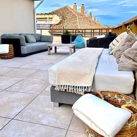 Penthouse Seven Oceans *
